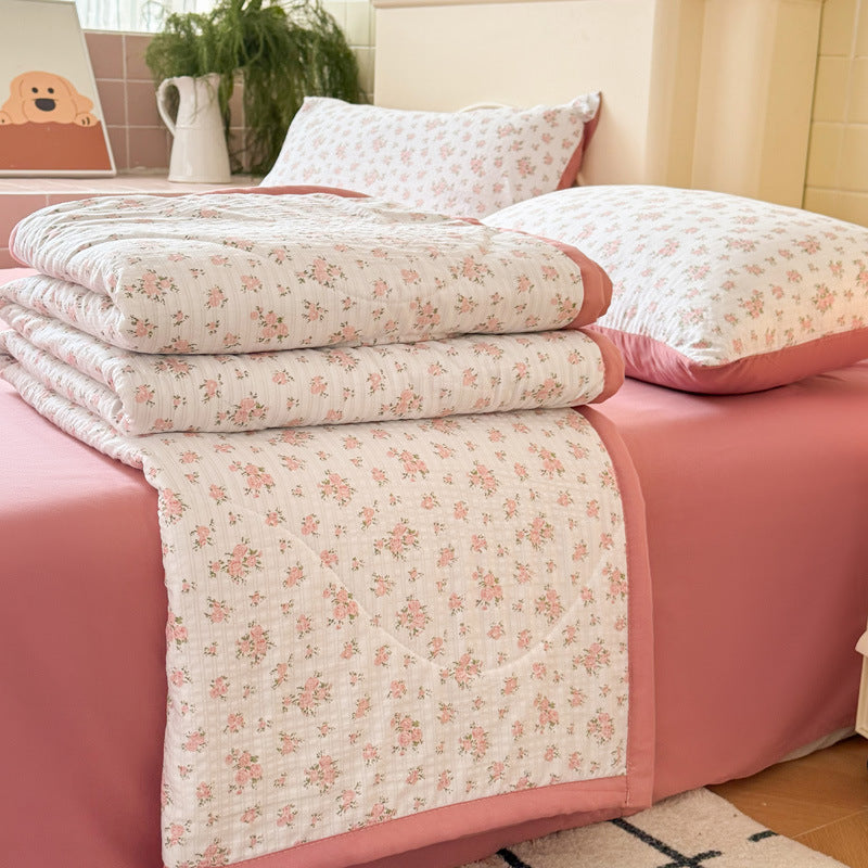Reversible Floral Print Quilt Set
