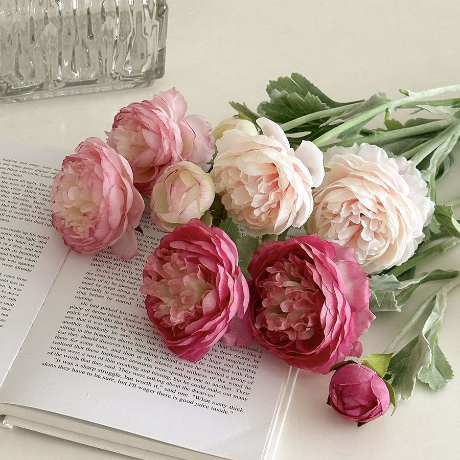 Lifelike Floral Bouquet Decoration