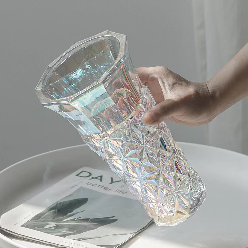 Geometrischer Glasblumenhalter