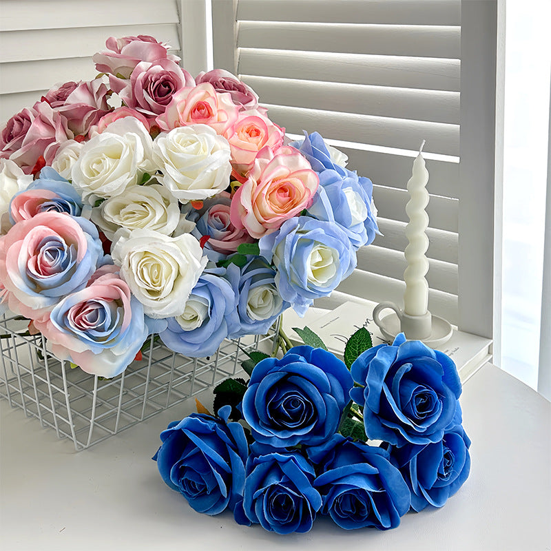 Decorative Realistic Rose Bouquet