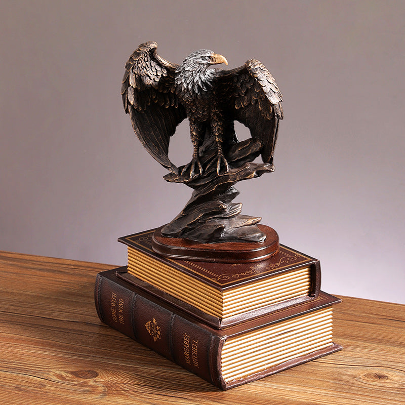 Majestic Eagle Figurine Homeandso