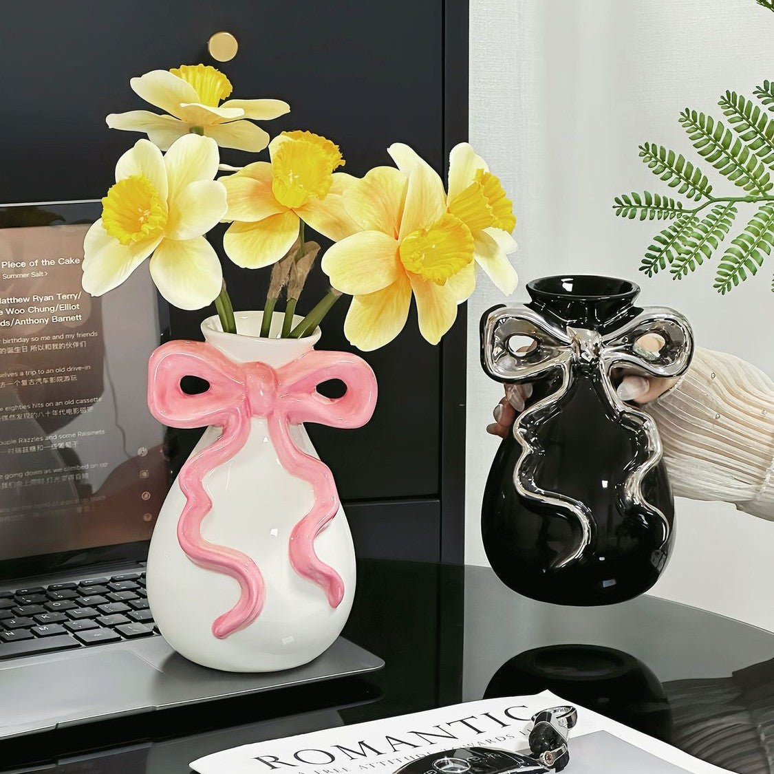 Decorative Bow-Shaped Art Vase Homeandso
