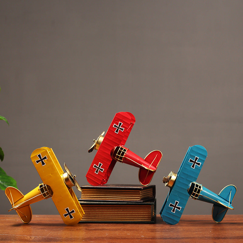 Vintage Airplane Model Homeandso