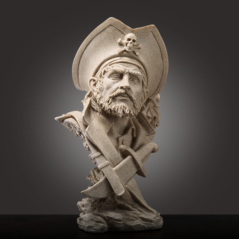 Pirate Captain Figurine Homeandso