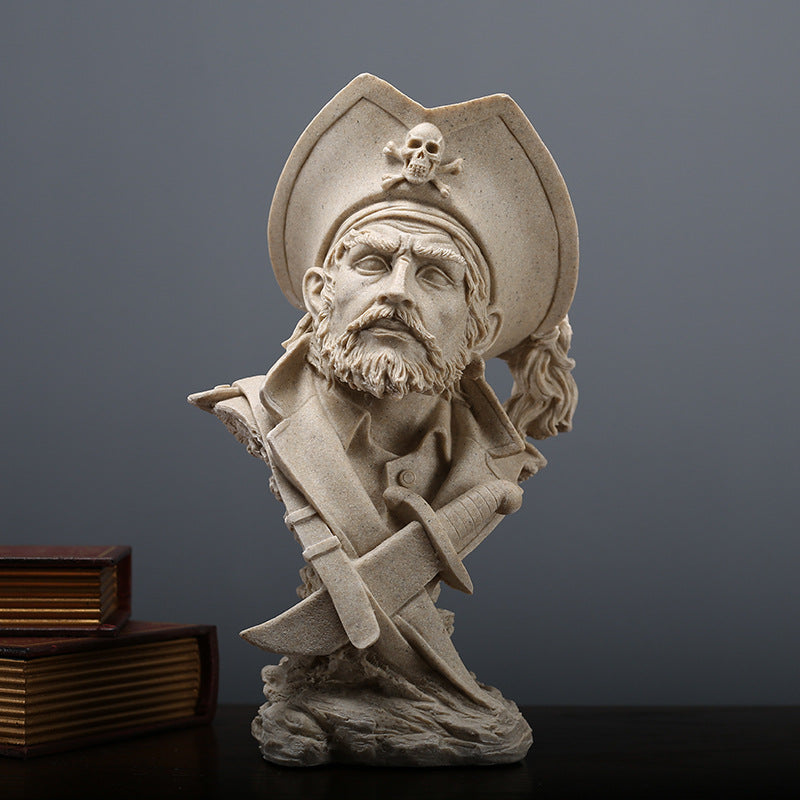 Pirate Captain Figurine Homeandso