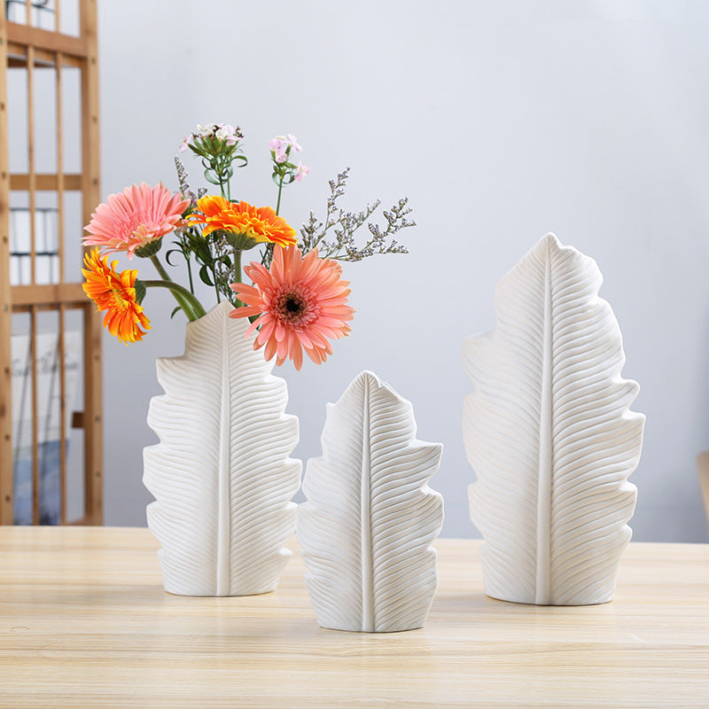 Leaf-Shaped Ceramic Vase Homeandso
