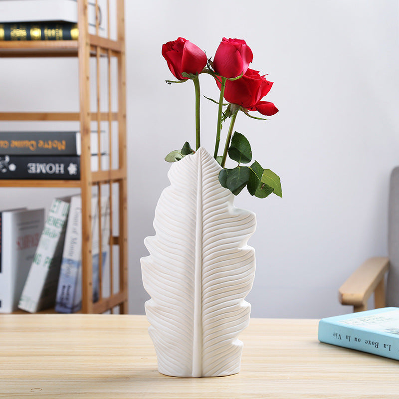 Leaf-Shaped Ceramic Vase Homeandso