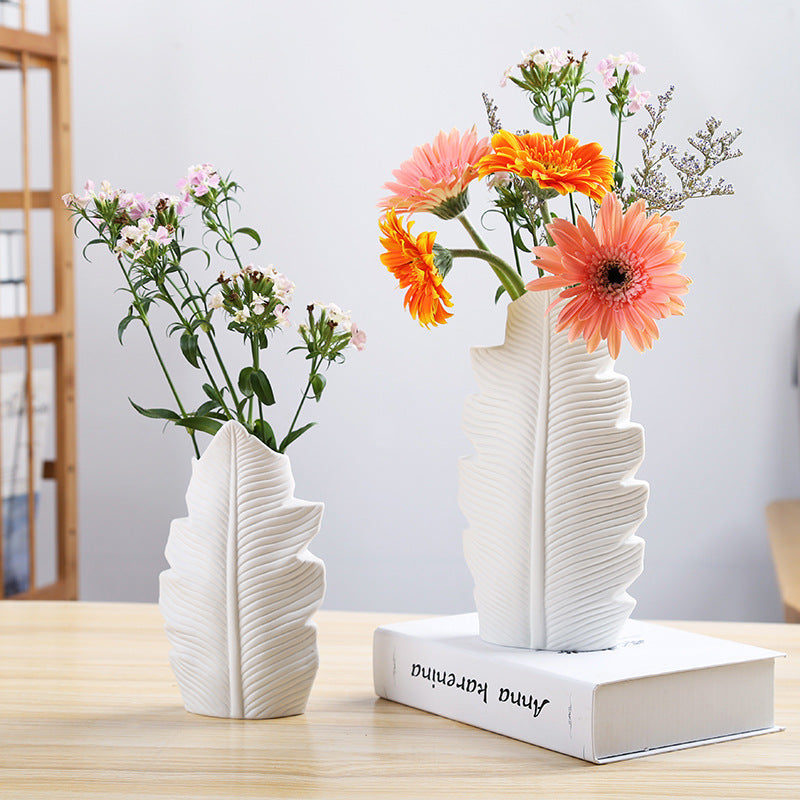 Leaf-Shaped Ceramic Vase Homeandso
