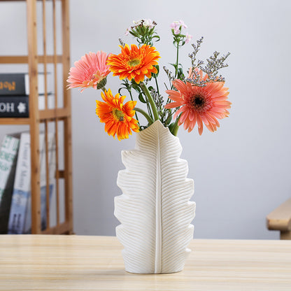 Leaf-Shaped Ceramic Vase Homeandso