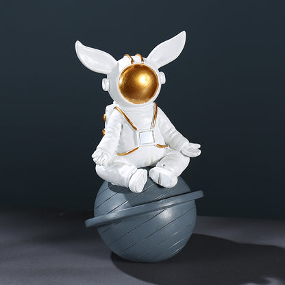 Astronaut-Themed Pen Holder Homeandso