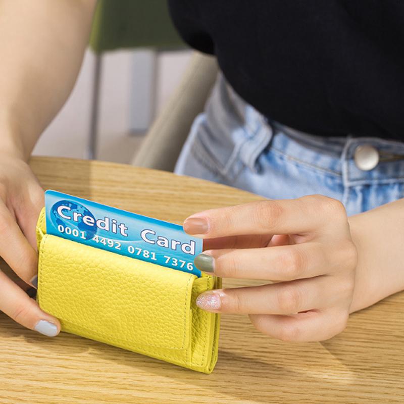 Handcrafted RFID wallet made of soft leather