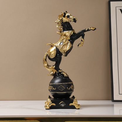 Majestic Horse Figurine Homeandso