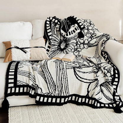 Cozy Floral Patterned Fleece Throw Blanket