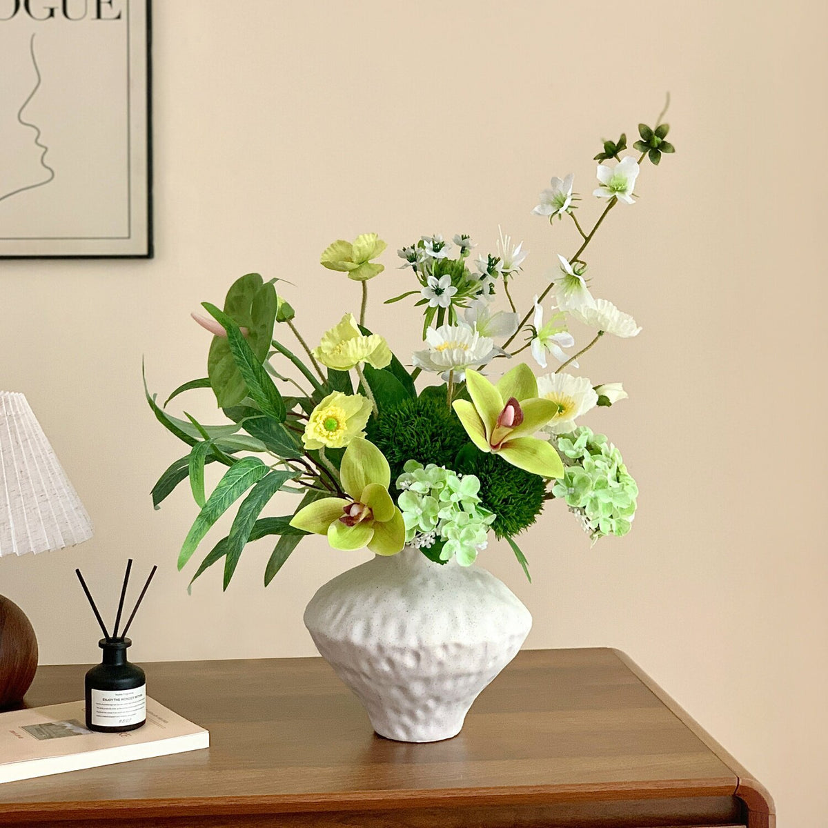 Elegant Floral Centerpiece Arrangement
