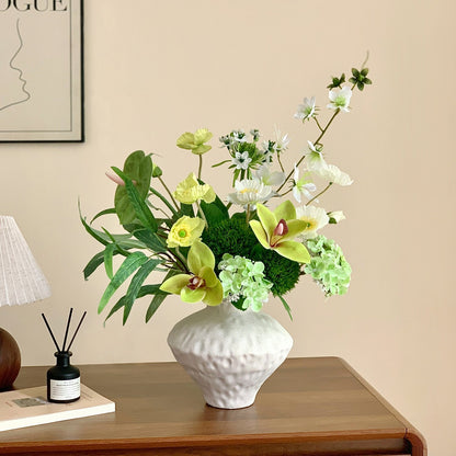 Elegant Floral Centerpiece Arrangement