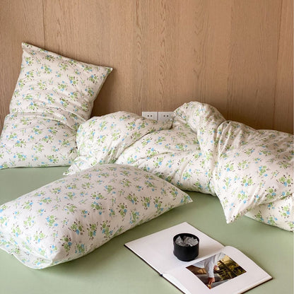 Decorative Floral Patterned Bedding Set Homeandso
