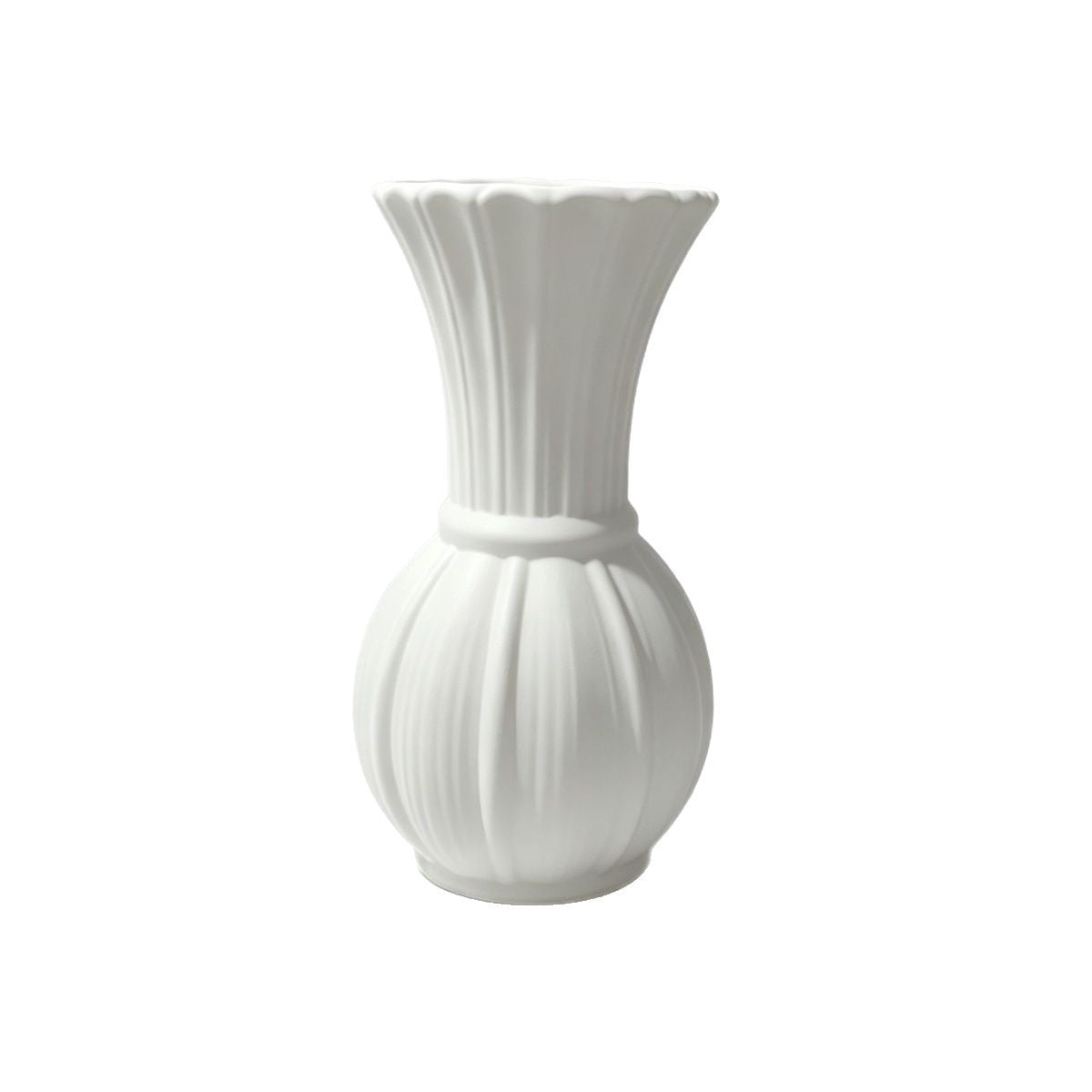 Elegant Ribbed Flower Vase