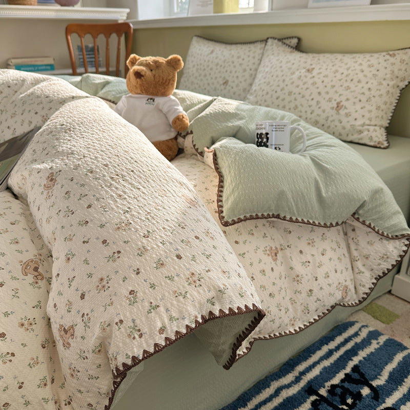 Decorative Floral Pattern Quilted Bedding Set Homeandso
