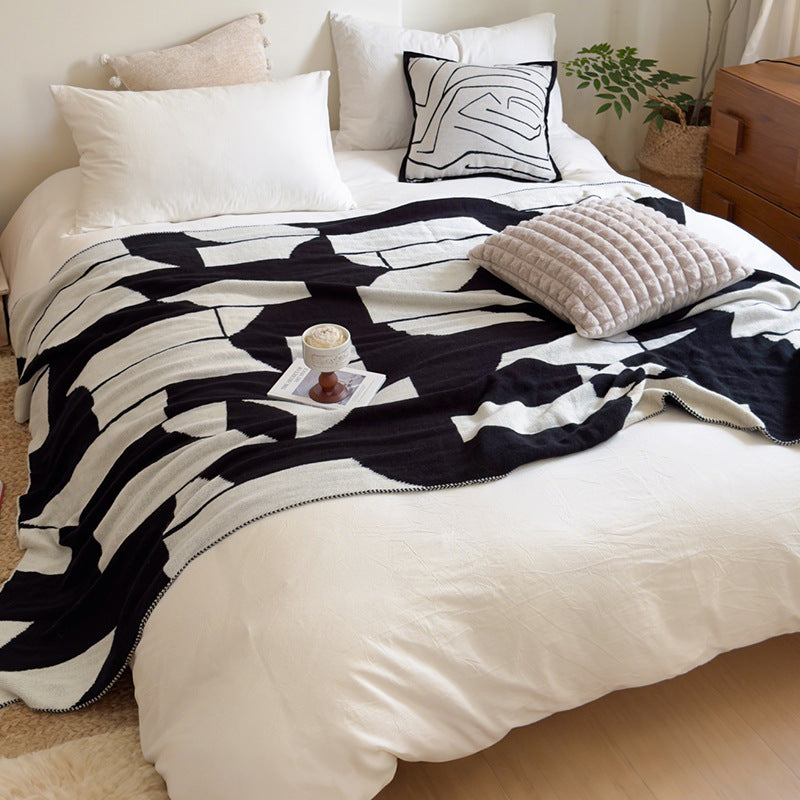 Cozy Abstract Patterned Throw Blanket