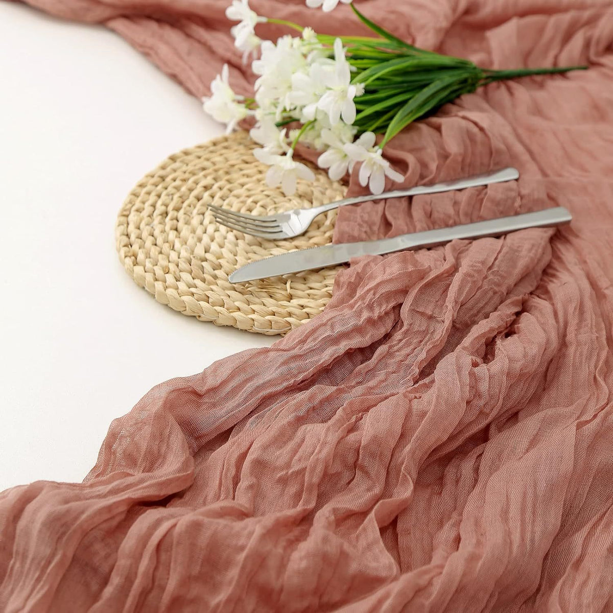 Wo Elegant Crinkled Chiffon Table Runner