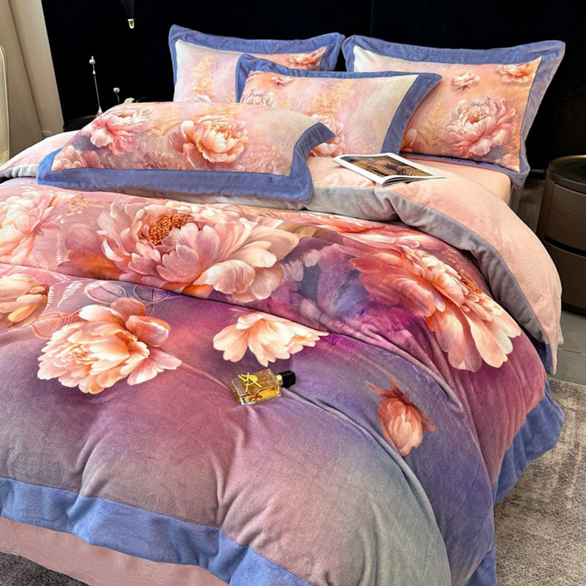 Floral Patterned Comforter Set