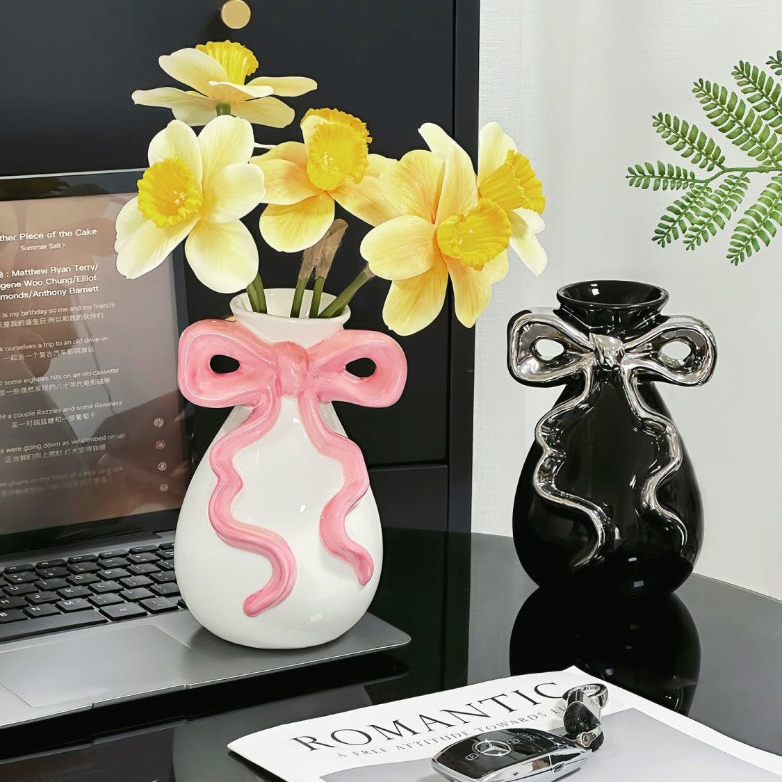 Decorative Bow-Shaped Art Vase Homeandso