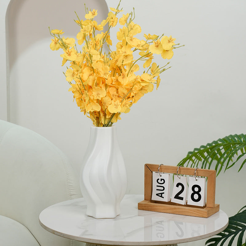 Elegant Curved Decorative Flower Vase