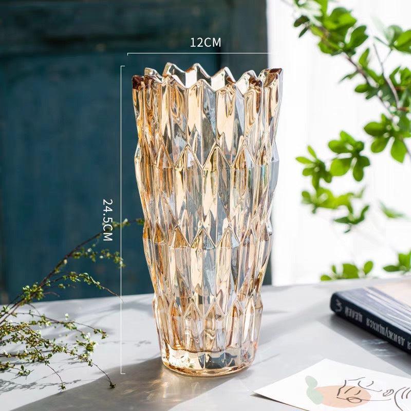 Geometrischer Schnitt Kristallvase