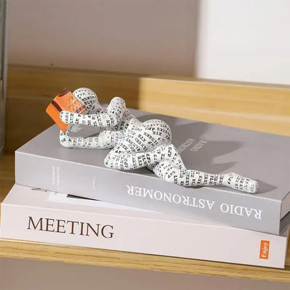 Relaxed Reading Figurine Homeandso