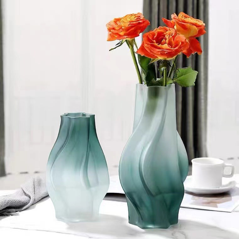 Elegante Fließende Design-Vase