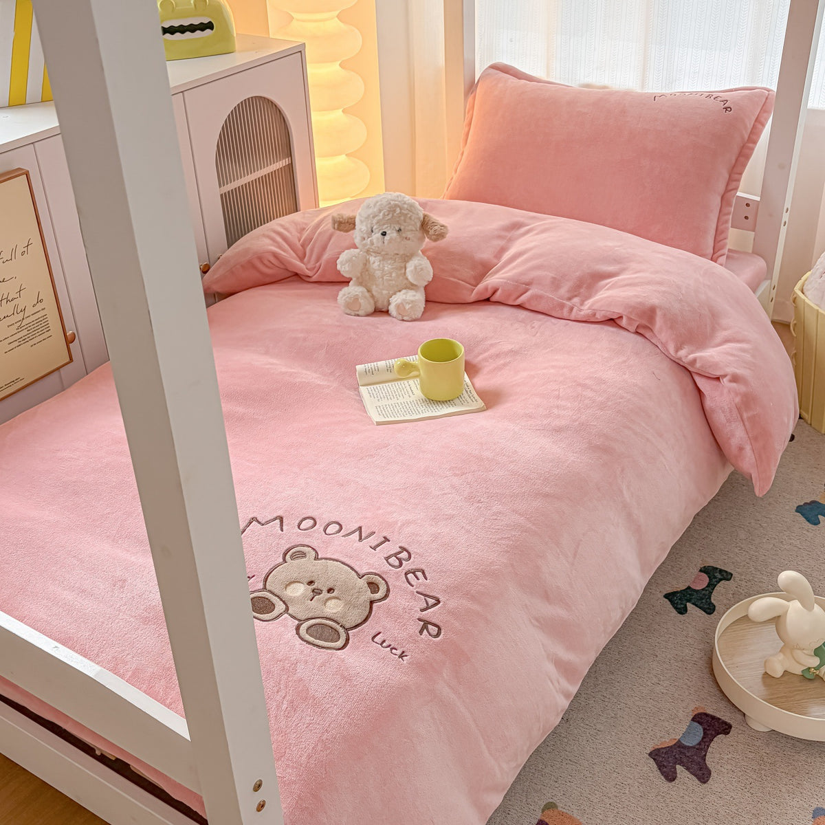 Plush Cartoon Bear Bedding Set