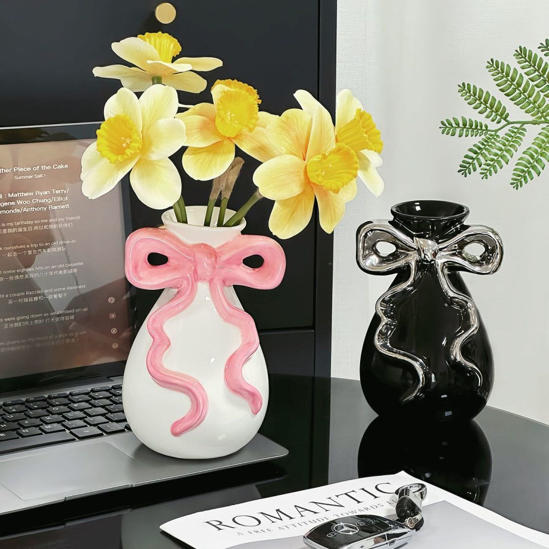 Decorative Bow-Shaped Art Vase Homeandso