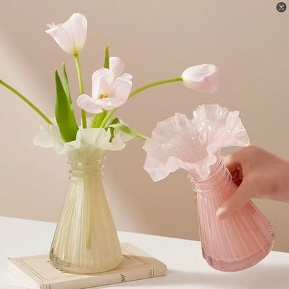 Elegante Rüschenglasvase