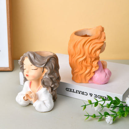 Cute Heart Gesture Figurine Homeandso