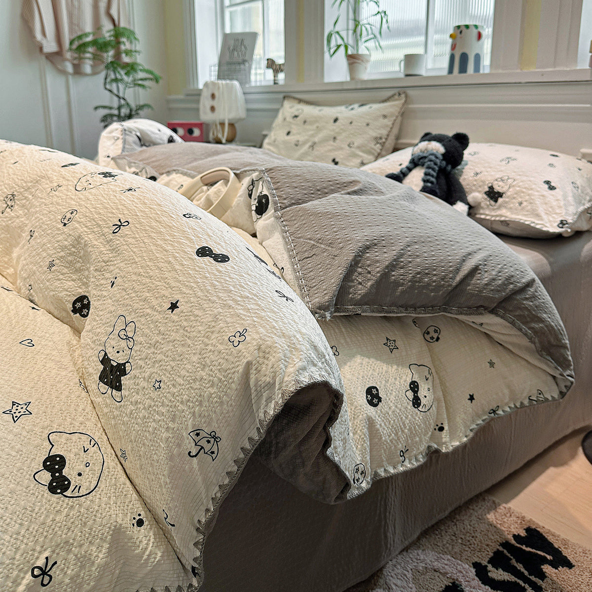 Premium Soft Heart Patterned Comforter Set