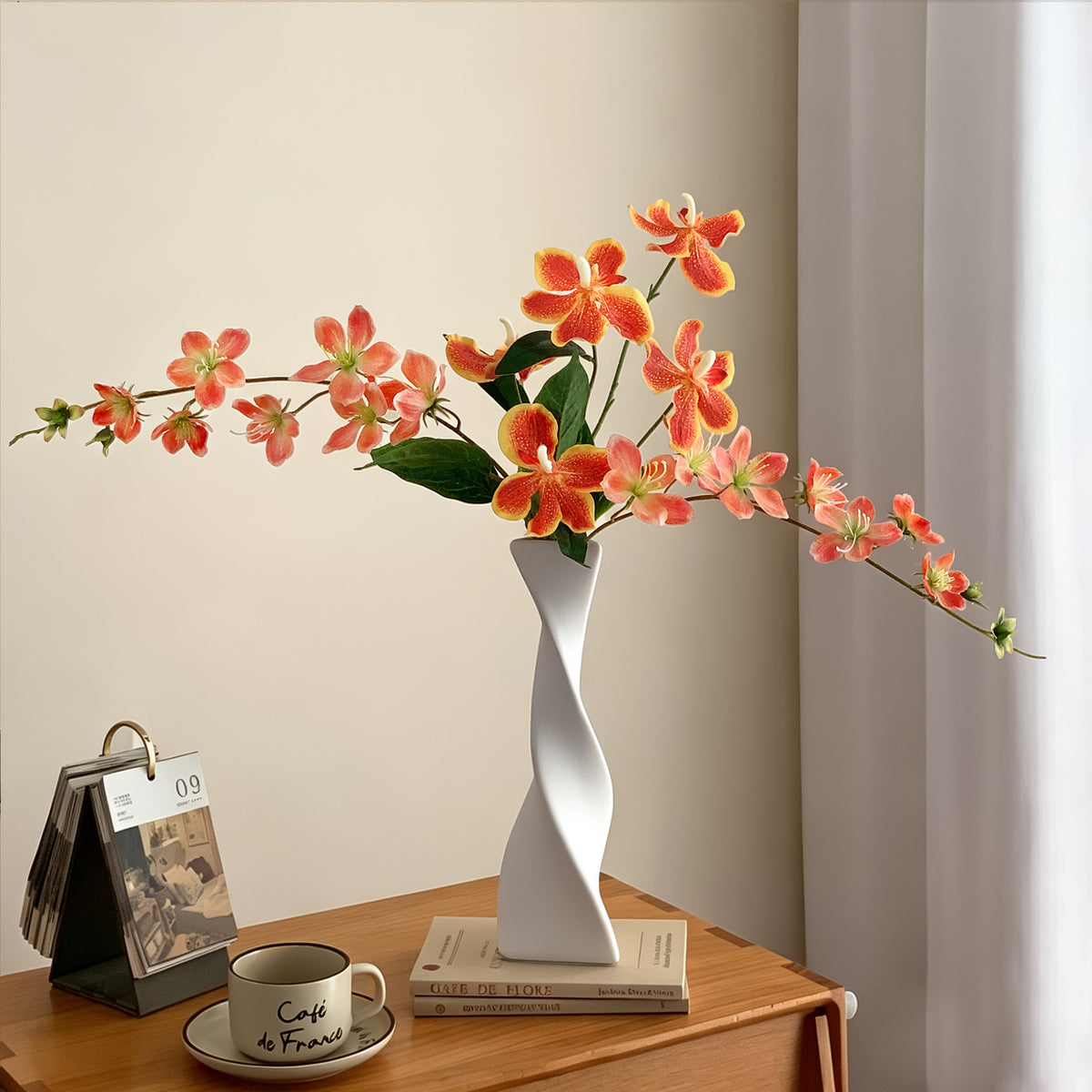 Elegant Twisted Decorative Vase