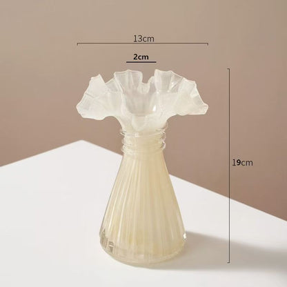 Elegante Rüschenglasvase