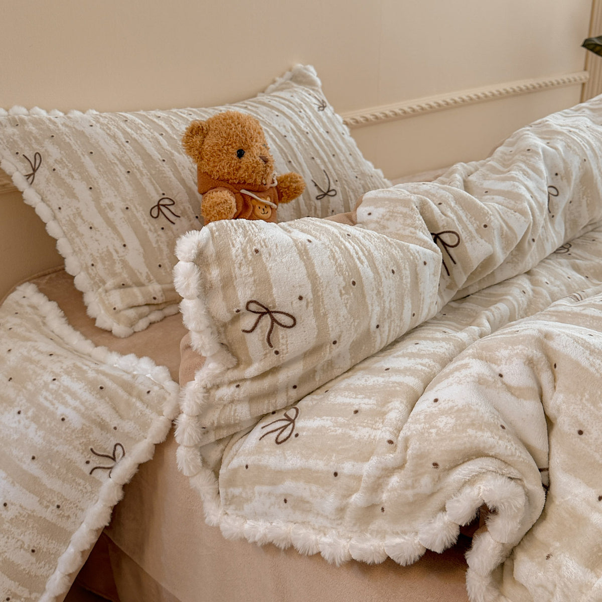 Plush Fleece Bedding Set Homeandso