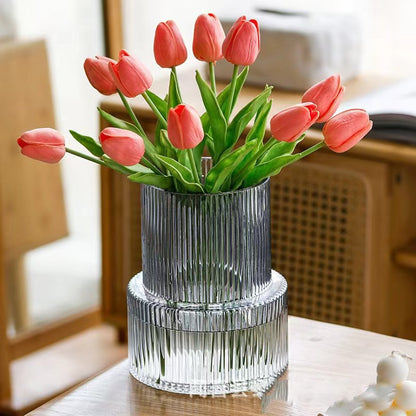 Elegante strukturierte Glastasse