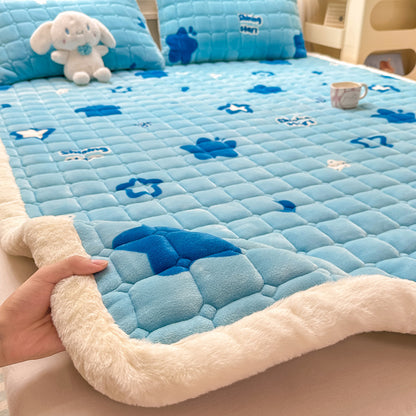 Plush Cartoon-Themed Blanket Homeandso