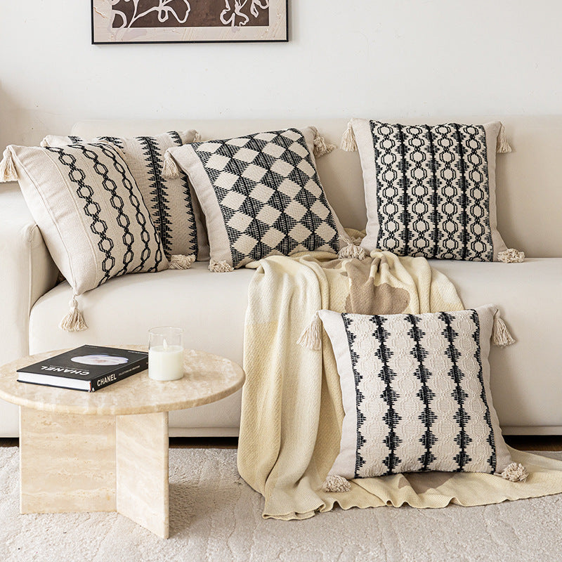 Geometric Patterned Throw Cushion