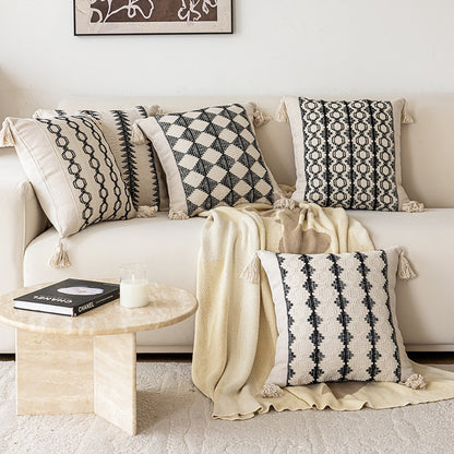 Geometric Patterned Throw Cushion