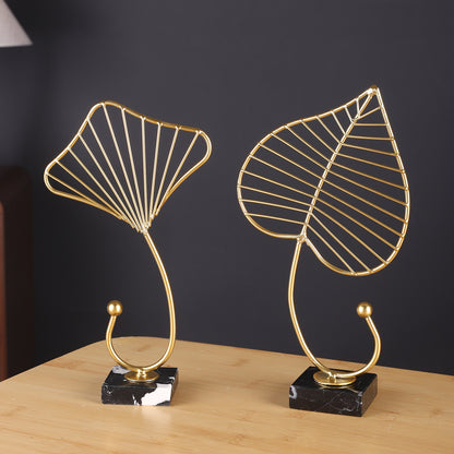 Leaf-Shaped Decorative Metal Stand Homeandso