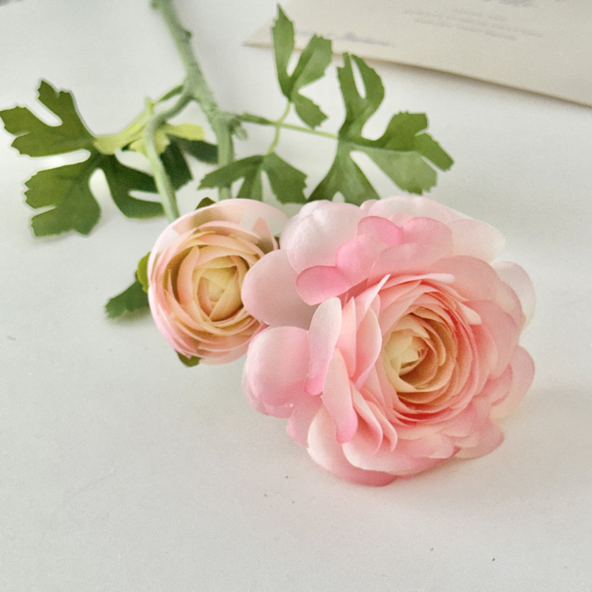 Lifelike Artificial Ranunculus Stem