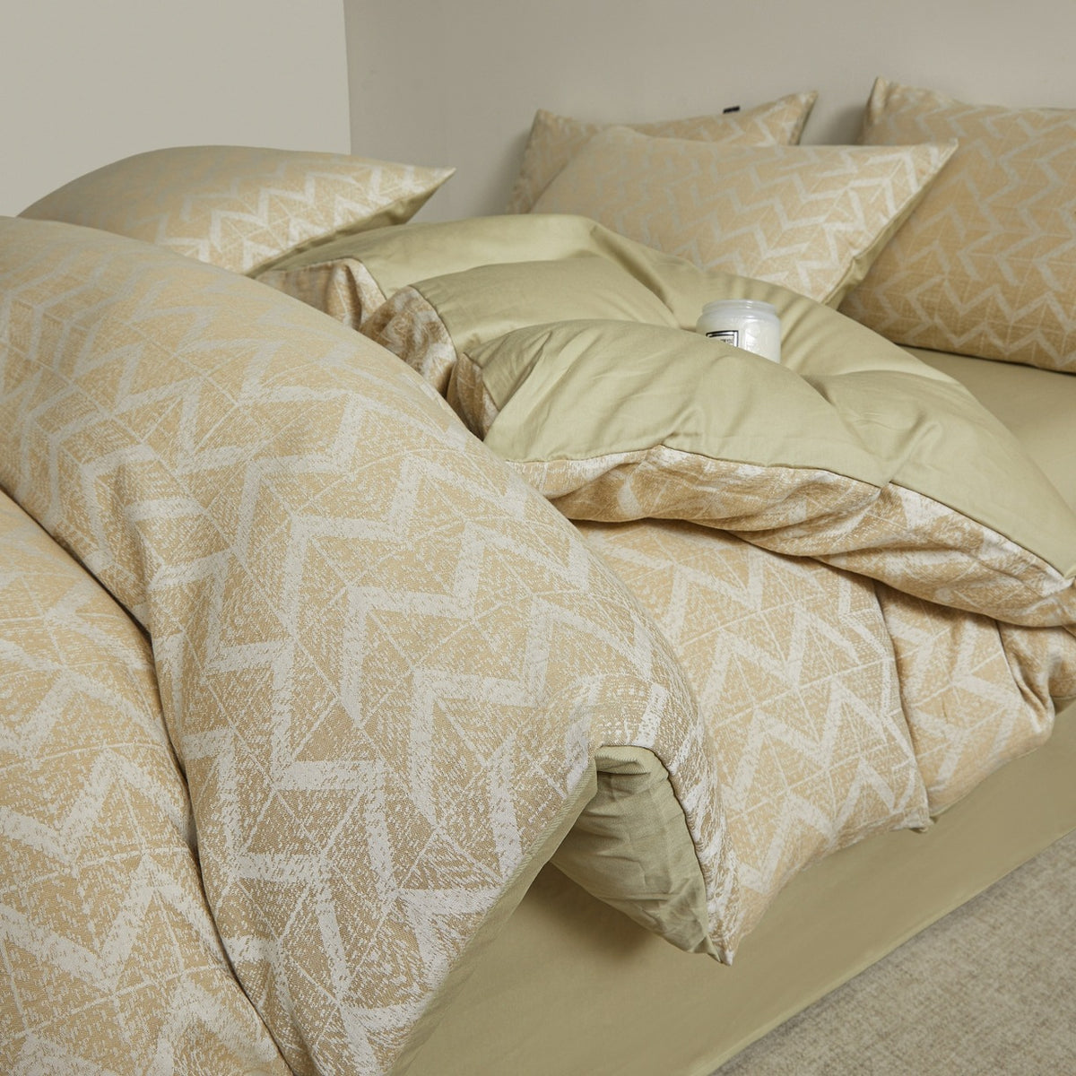 Embroidered Leaf Print Duvet Cover Set