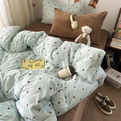 Plush Dot Patterned Blanket Set Homeandso