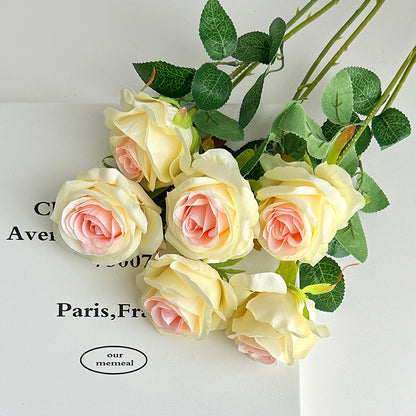 Decorative Realistic Rose Bouquet