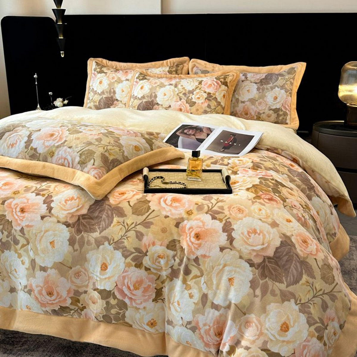 Floral Patterned Comforter Set