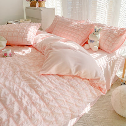 Luxurious Quilted Bedding Set Homeandso