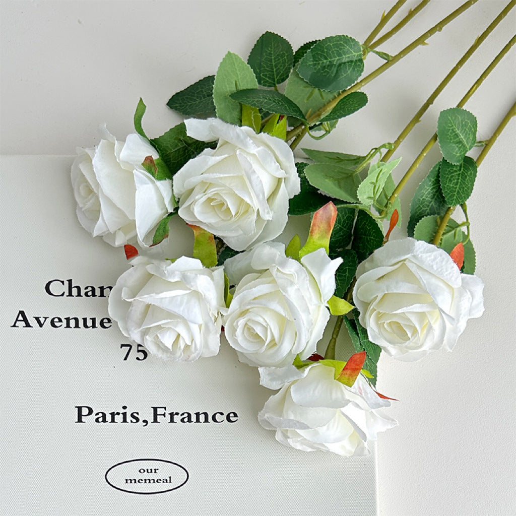 Decorative Realistic Rose Bouquet